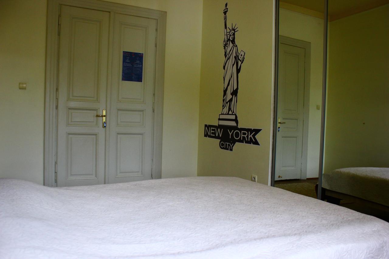 New York Hostel Lviv Eksteriør billede
